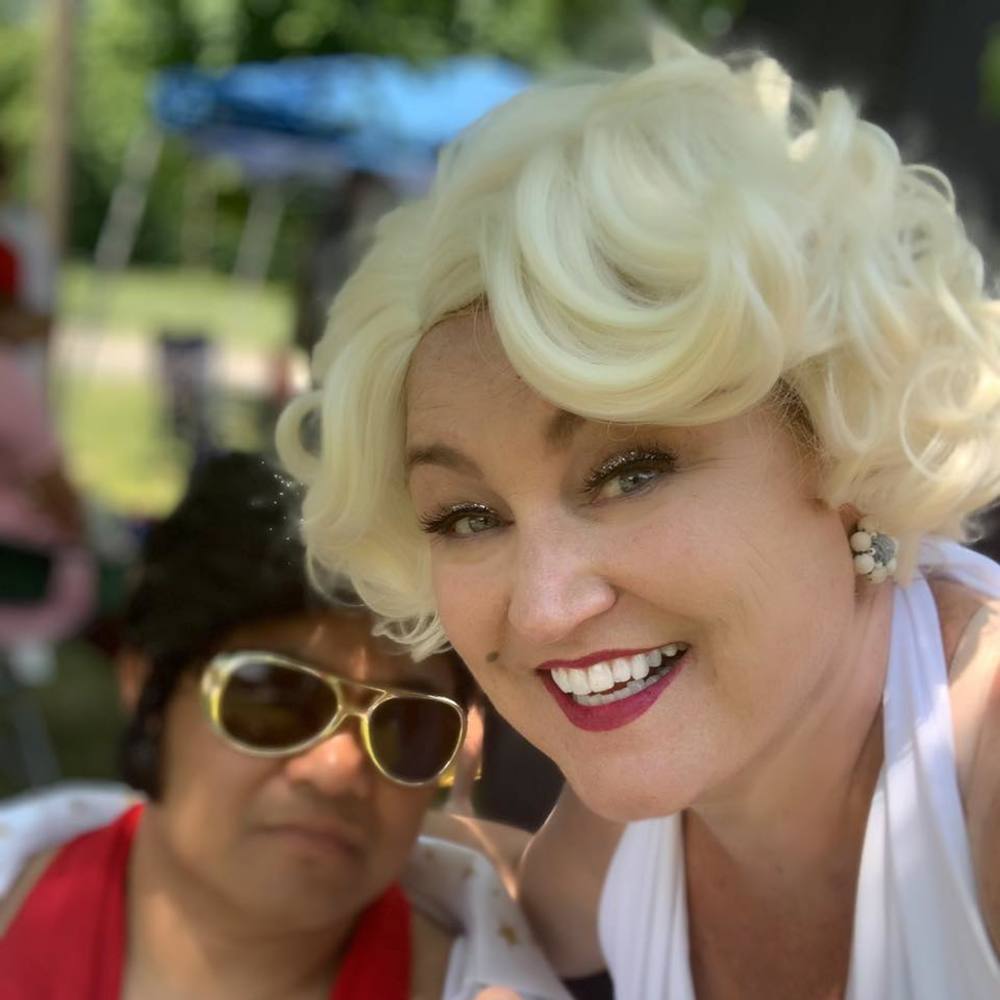 Meet your Posher, Regina